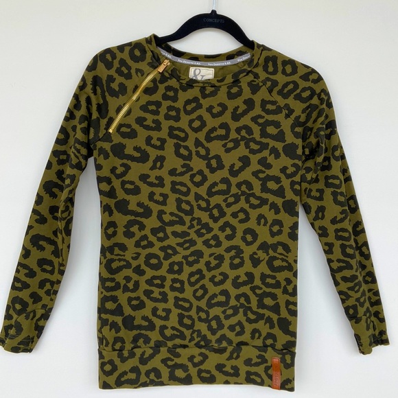 Ampersand Avenue Long Sleeve Top - Picture 1 of 12